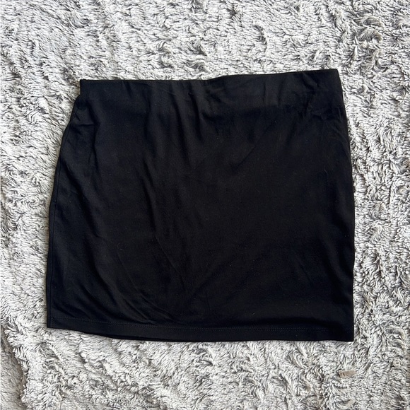 NWOT going out bejweled mini skirt from Express - Picture 4 of 4
